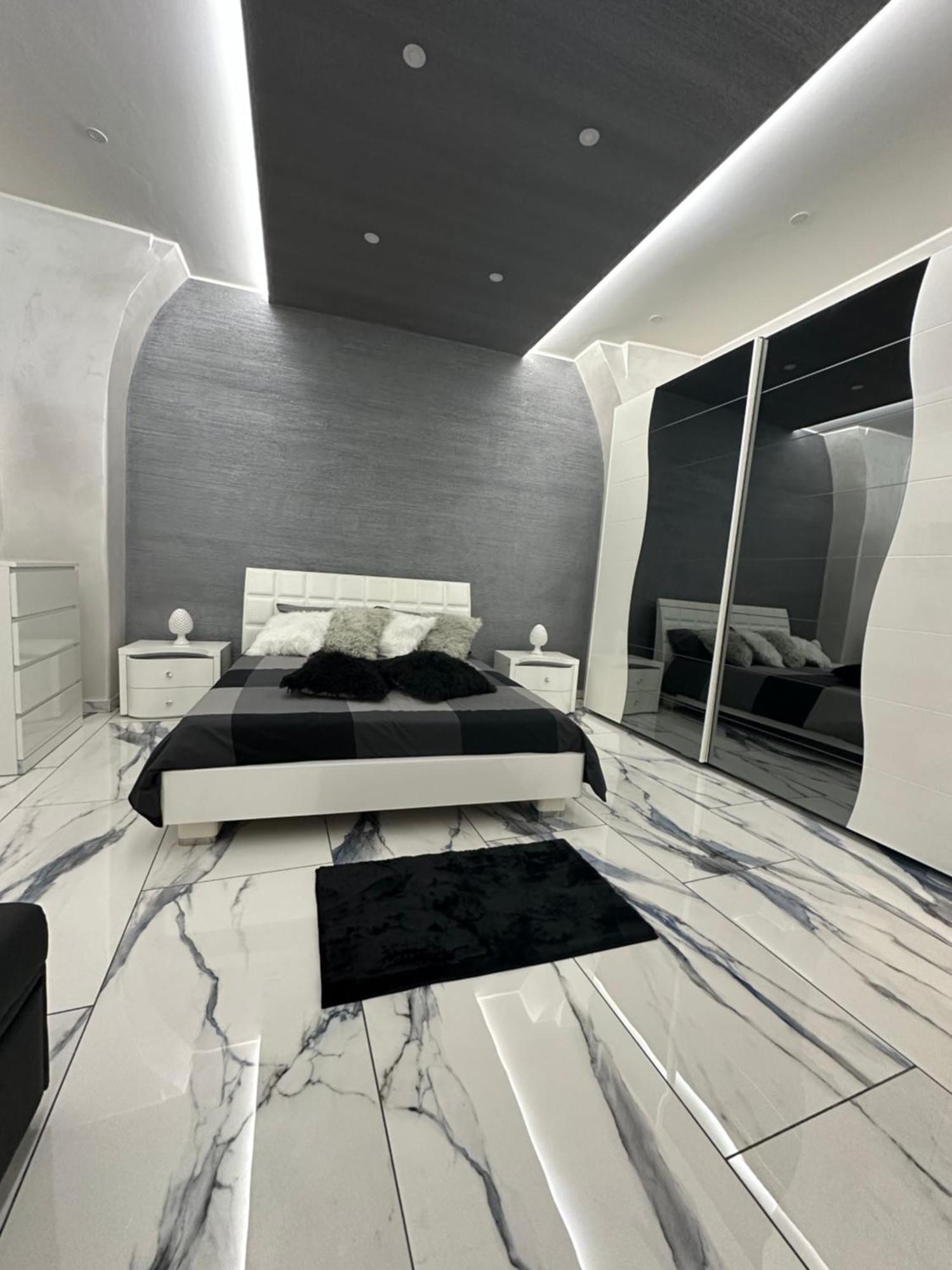 Naomi Luxury Home Catánia Buitenkant foto